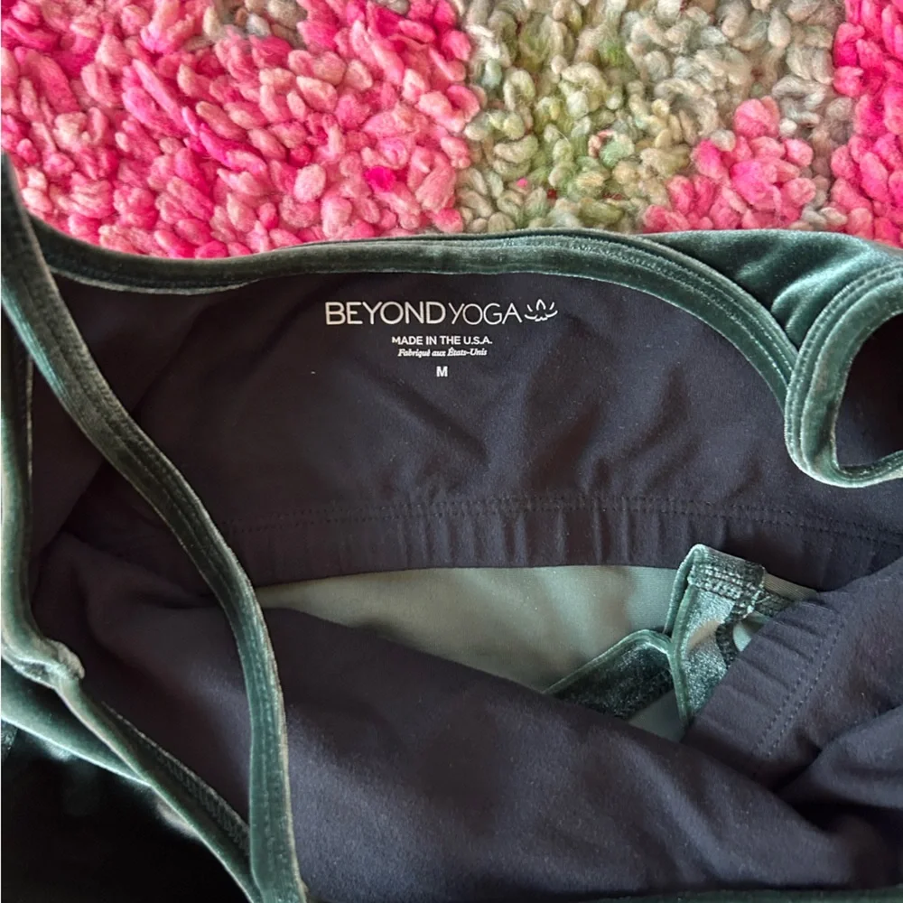 Beyond Yoga Velvet Cropped Tank Top in Dark Green